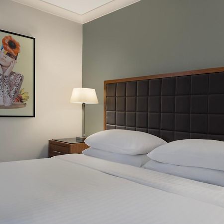 Delta Hotels By Marriott Peterborough Eksteriør billede