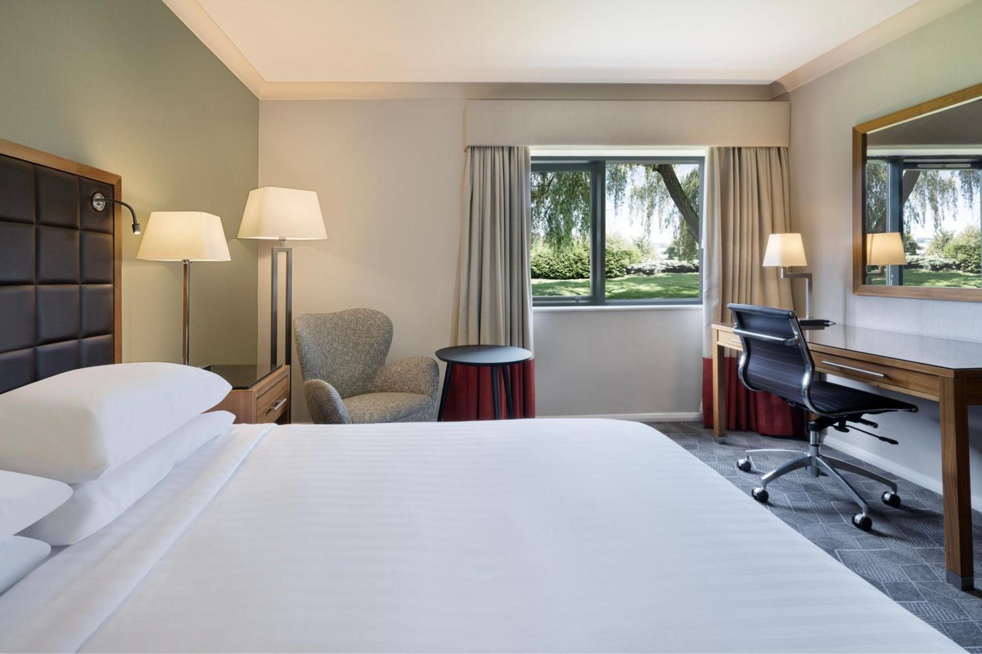 Delta Hotels By Marriott Peterborough Eksteriør billede
